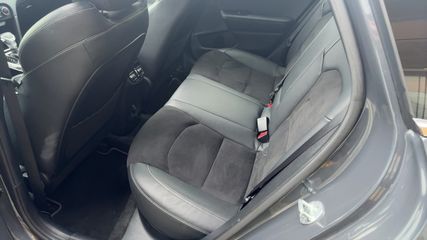 Voertuigafbeelding 6