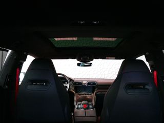 Voertuigafbeelding 12