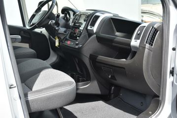 Voertuigafbeelding 9