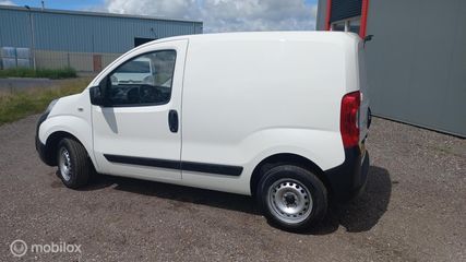 Voertuigafbeelding 4