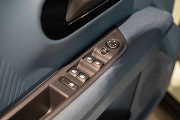 Voertuigafbeelding 13