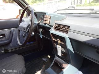 Voertuigafbeelding 4