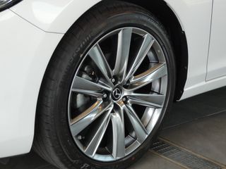 Voertuigafbeelding 6