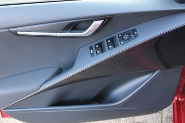 Voertuigafbeelding 8