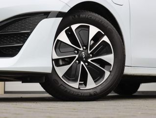 Voertuigafbeelding 9