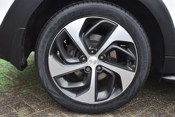 Voertuigafbeelding 9