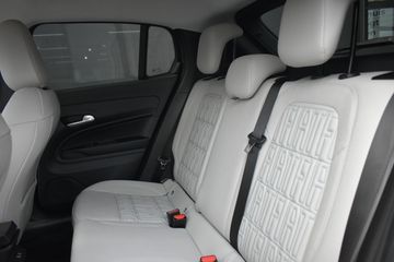 Voertuigafbeelding 10