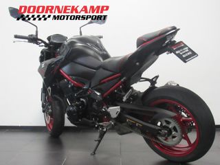 Voertuigafbeelding 4