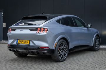 Voertuigafbeelding 1