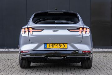 Voertuigafbeelding 6