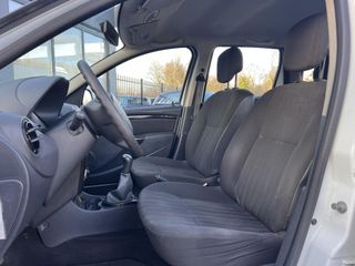 Voertuigafbeelding 6