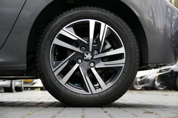 Voertuigafbeelding 10