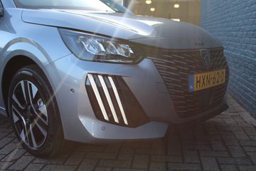 Voertuigafbeelding 6