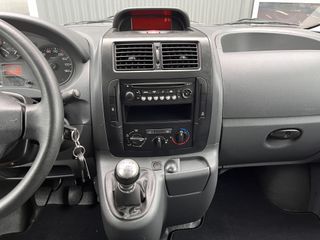 Voertuigafbeelding 6