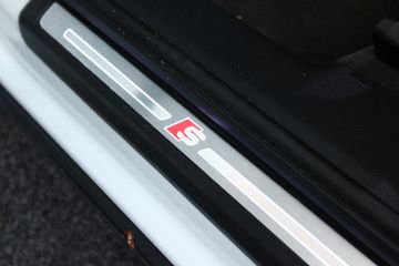 Voertuigafbeelding 44