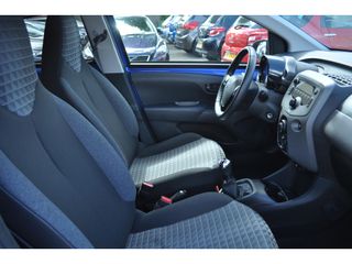 Voertuigafbeelding 8