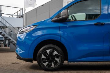 Voertuigafbeelding 4