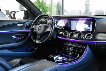 Voertuigafbeelding 9