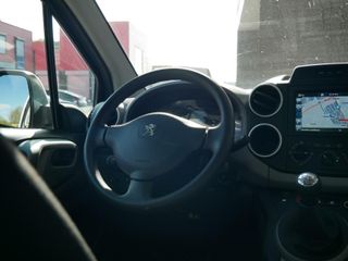 Voertuigafbeelding 12