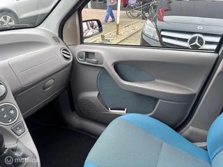 Voertuigafbeelding 8