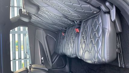 Voertuigafbeelding 12