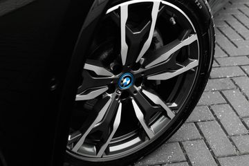 Voertuigafbeelding 6