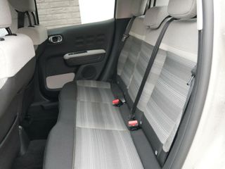 Voertuigafbeelding 12