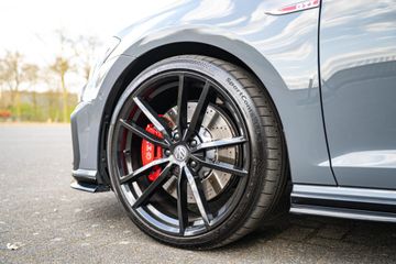 Voertuigafbeelding 8