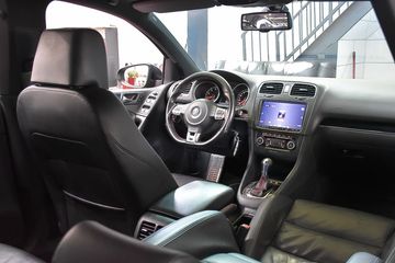 Voertuigafbeelding 8