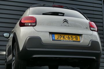 Voertuigafbeelding 6