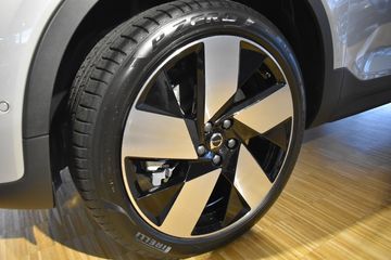 Voertuigafbeelding 12