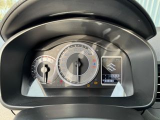 Voertuigafbeelding 8