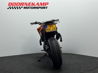 Voertuigafbeelding 12