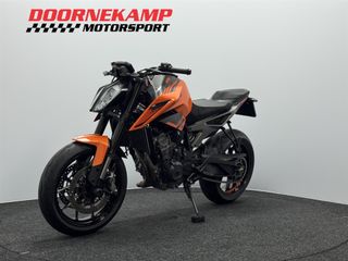 Voertuigafbeelding 6