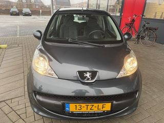 Voertuigafbeelding 3