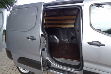 Voertuigafbeelding 6