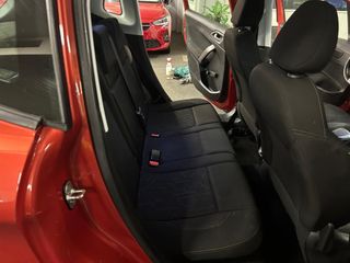 Voertuigafbeelding 9