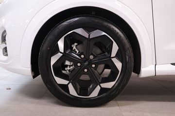 Voertuigafbeelding 4