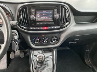 Voertuigafbeelding 12