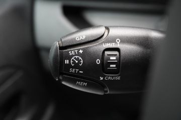 Voertuigafbeelding 14