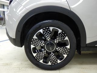 Voertuigafbeelding 8