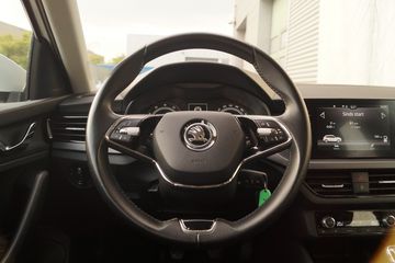 Voertuigafbeelding 8