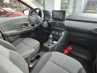 Voertuigafbeelding 8