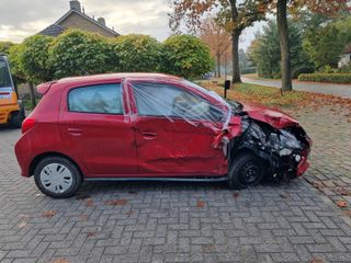 Voertuigafbeelding 5