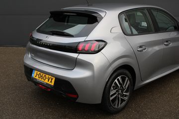 Voertuigafbeelding 8