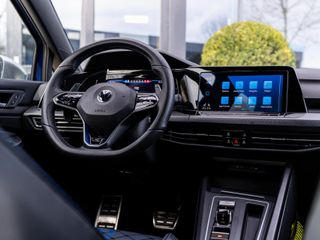 Voertuigafbeelding 12