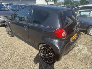 Voertuigafbeelding 2