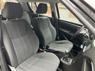 Voertuigafbeelding 6