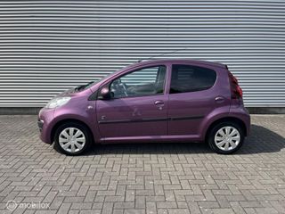 Voertuigafbeelding 4