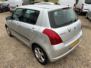 Voertuigafbeelding 3